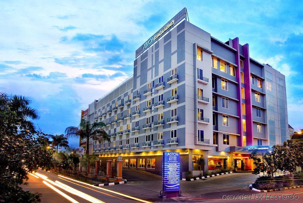 Royal Palm Hotel & Conference Center Cengkareng Джакарта Экстерьер фото